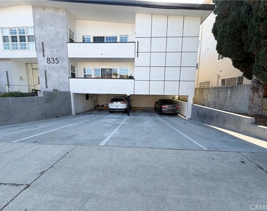 835 S Sherbourne - Photo Thumbnail 13