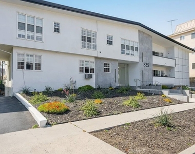 835 S Sherbourne - Photo Thumbnail 12