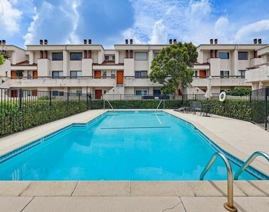 2680 Lake Avenue - Photo Thumbnail 27