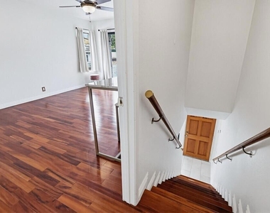 2680 Lake Avenue - Photo Thumbnail 16