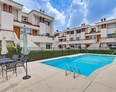 2680 Lake Avenue - Photo Thumbnail 26
