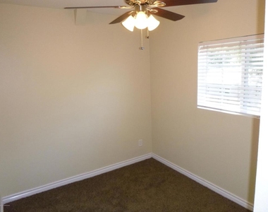 770 W Altadena Drive - Photo Thumbnail 16