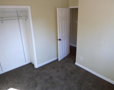 770 W Altadena Drive - Photo Thumbnail 15