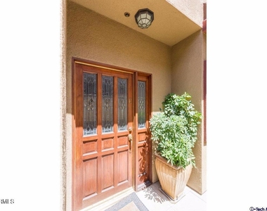 2469 Montrose Avenue - Photo Thumbnail 1