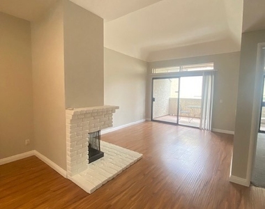 5031 Dorado Drive - Photo Thumbnail 9