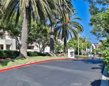5031 Dorado Drive - Photo Thumbnail 2
