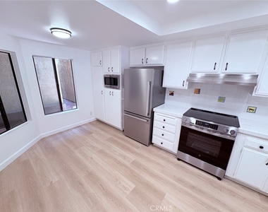 3207 Moritz - Photo Thumbnail 3