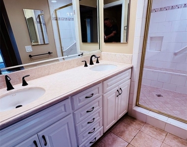 3207 Moritz - Photo Thumbnail 16