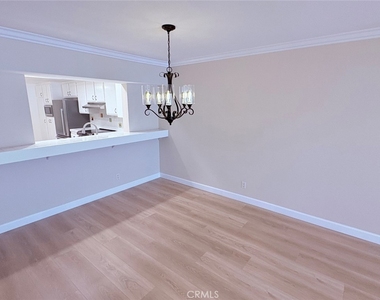 3207 Moritz - Photo Thumbnail 6