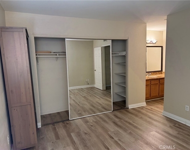 1144 W Blaine Street - Photo Thumbnail 9