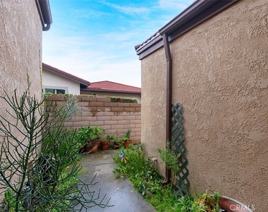 25666 Seaside Drive - Photo Thumbnail 12