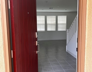 35525 Cortesia Way - Photo Thumbnail 11
