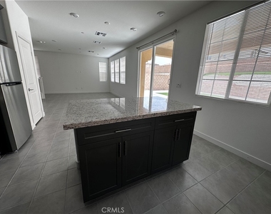 35525 Cortesia Way - Photo Thumbnail 8
