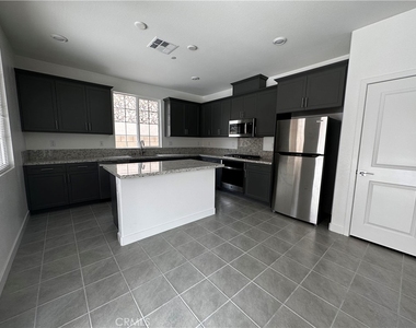 35525 Cortesia Way - Photo Thumbnail 9
