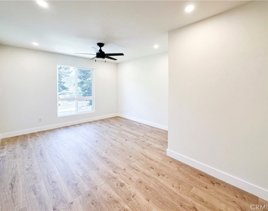 500 Jackson Place - Photo Thumbnail 2