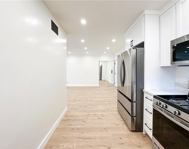 500 Jackson Place - Photo Thumbnail 7