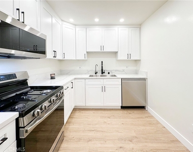 500 Jackson Place - Photo Thumbnail 8
