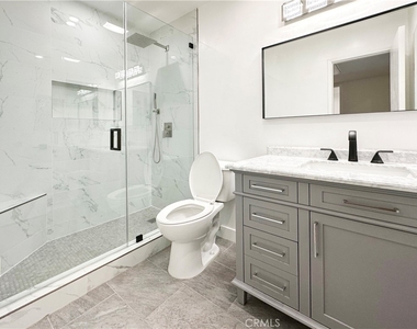 500 Jackson Place - Photo Thumbnail 5