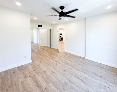 500 Jackson Place - Photo Thumbnail 3