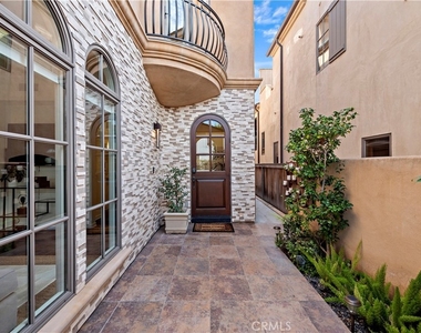 432 Acacia Avenue - Photo Thumbnail 4