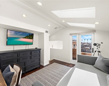 432 Acacia Avenue - Photo Thumbnail 20