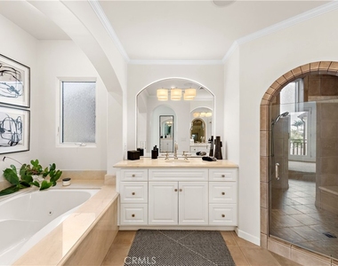 432 Acacia Avenue - Photo Thumbnail 13