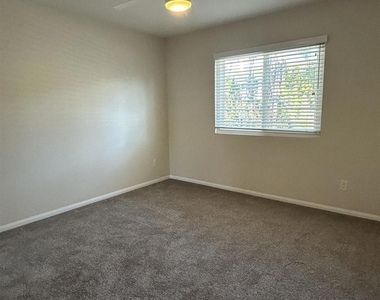 1813 Orchard Wood Road - Photo Thumbnail 15