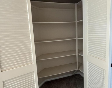 1813 Orchard Wood Road - Photo Thumbnail 25