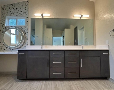1813 Orchard Wood Road - Photo Thumbnail 13