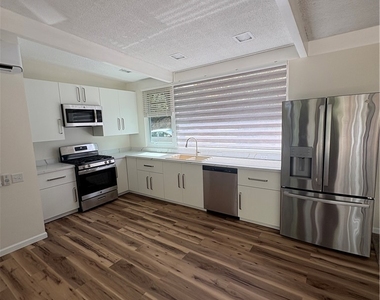 730 S Live Oak Park - Photo Thumbnail 4