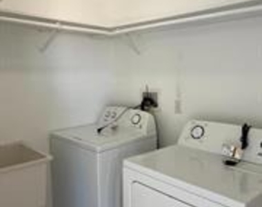 2286 Palmetto Avenue - Photo Thumbnail 8