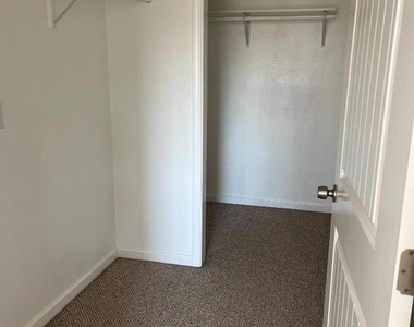 2286 Palmetto Avenue - Photo Thumbnail 7