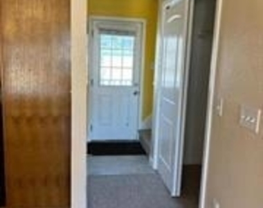 2286 Palmetto Avenue - Photo Thumbnail 4