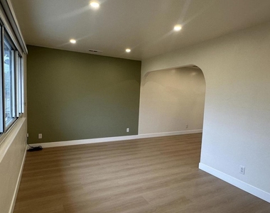 1 Pacific Avenue - Photo Thumbnail 12