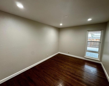1405 Antonio Lane - Photo Thumbnail 6