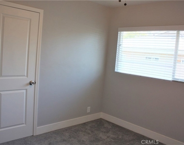 3035 Kathleen Street - Photo Thumbnail 24