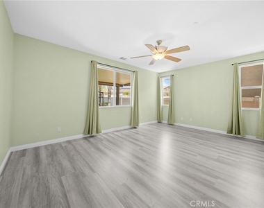 1420 Yarrow - Photo Thumbnail 14