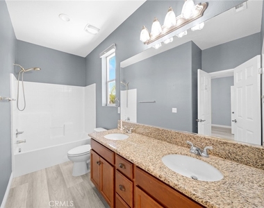1420 Yarrow - Photo Thumbnail 22