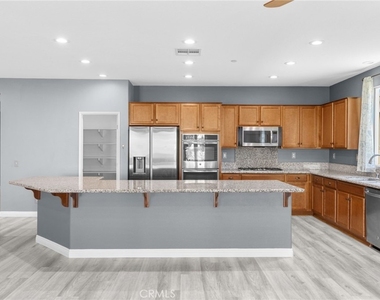 1420 Yarrow - Photo Thumbnail 10