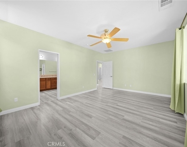 1420 Yarrow - Photo Thumbnail 16