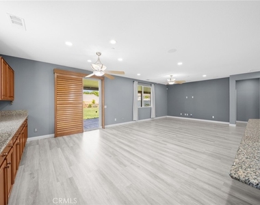 1420 Yarrow - Photo Thumbnail 8