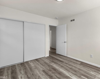 529 W Blaine Street - Photo Thumbnail 17