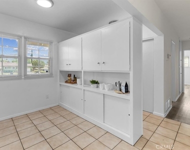 529 W Blaine Street - Photo Thumbnail 5