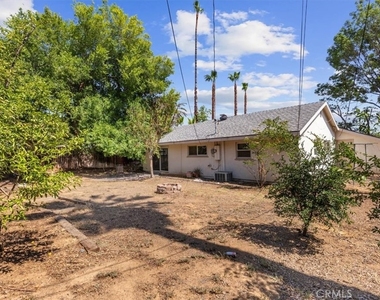 529 W Blaine Street - Photo Thumbnail 21