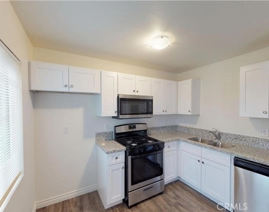 9395 Mission Boulevard - Photo Thumbnail 2