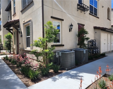 2408 Villena Way - Photo Thumbnail 2