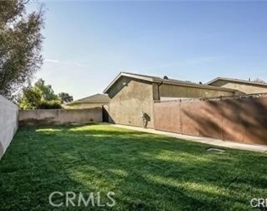 626 N Dalton - Photo Thumbnail 14