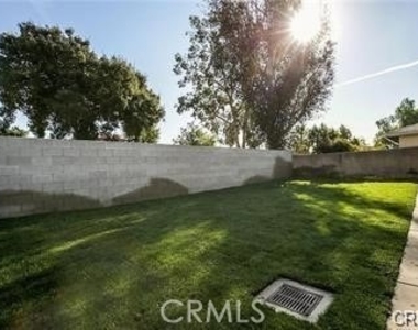 626 N Dalton - Photo Thumbnail 15