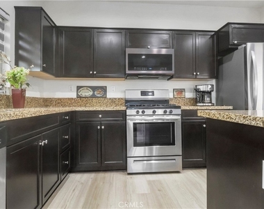 16768 Olive Tree Lane - Photo Thumbnail 20
