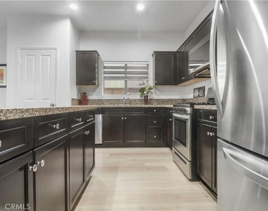 16768 Olive Tree Lane - Photo Thumbnail 21